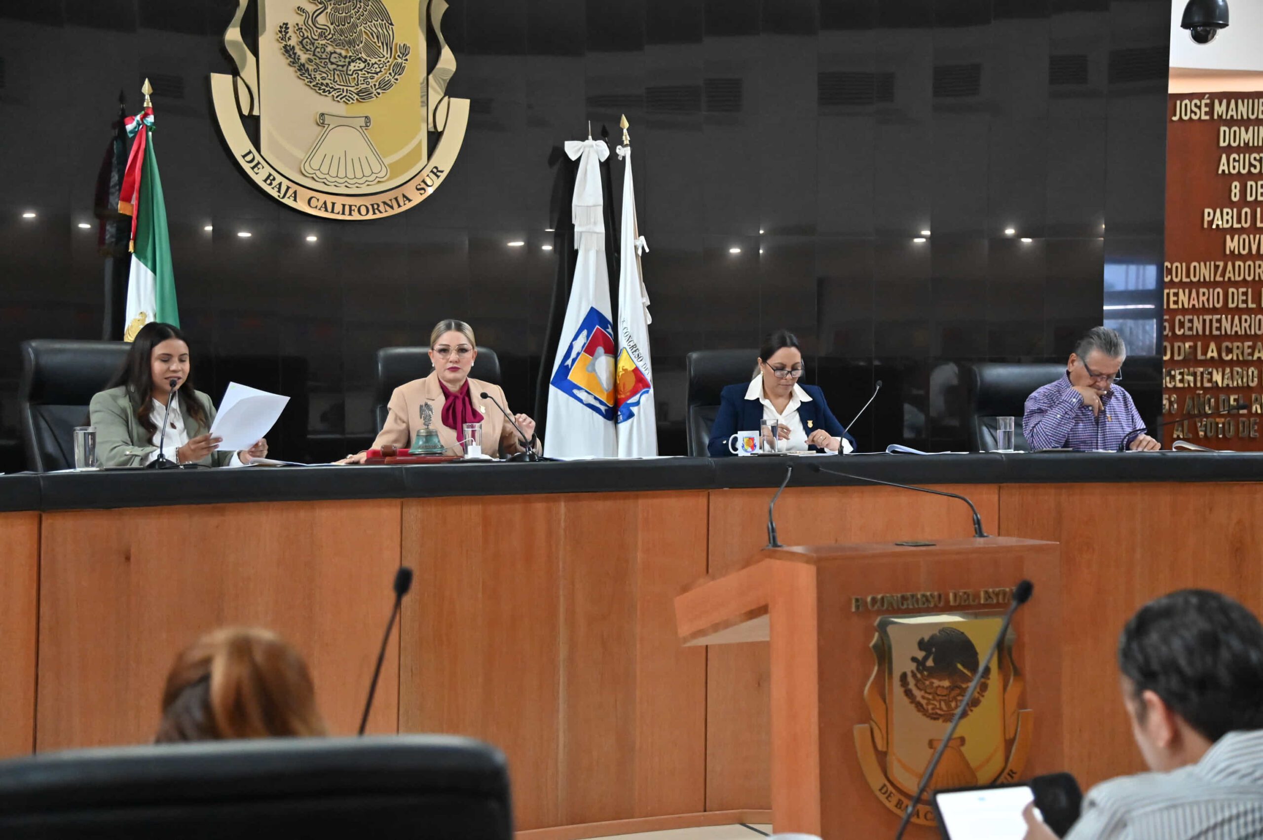 Congreso de BCS turna reformas de Bienestar y Vivienda a comisión