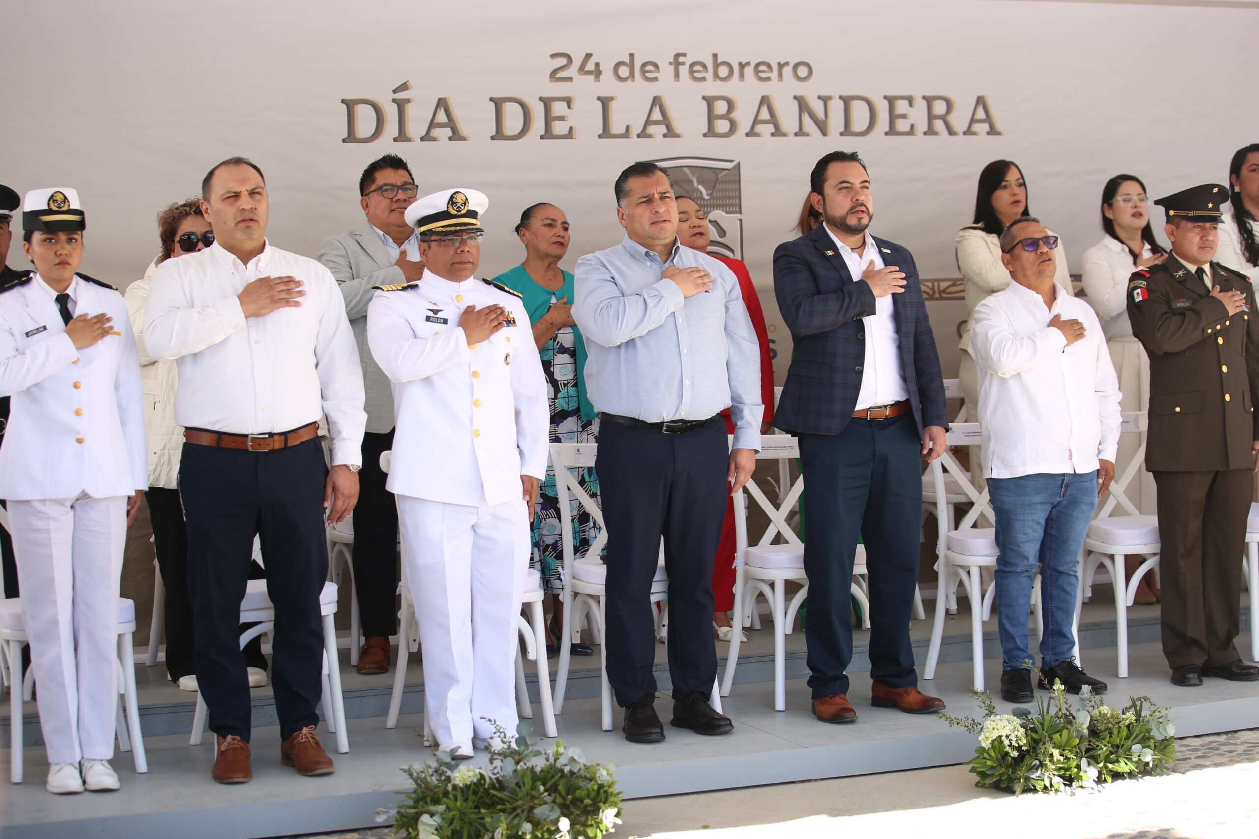 Encabeza alcalde Christian Agúndez ceremonia conmemorativa por Día de la Bandera Nacional