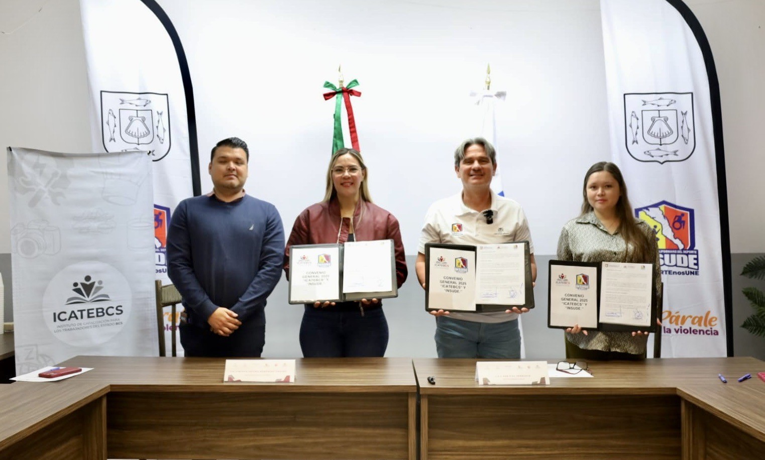 Logran firma de convenio entre institutos de ICATEBCS e INSUDE