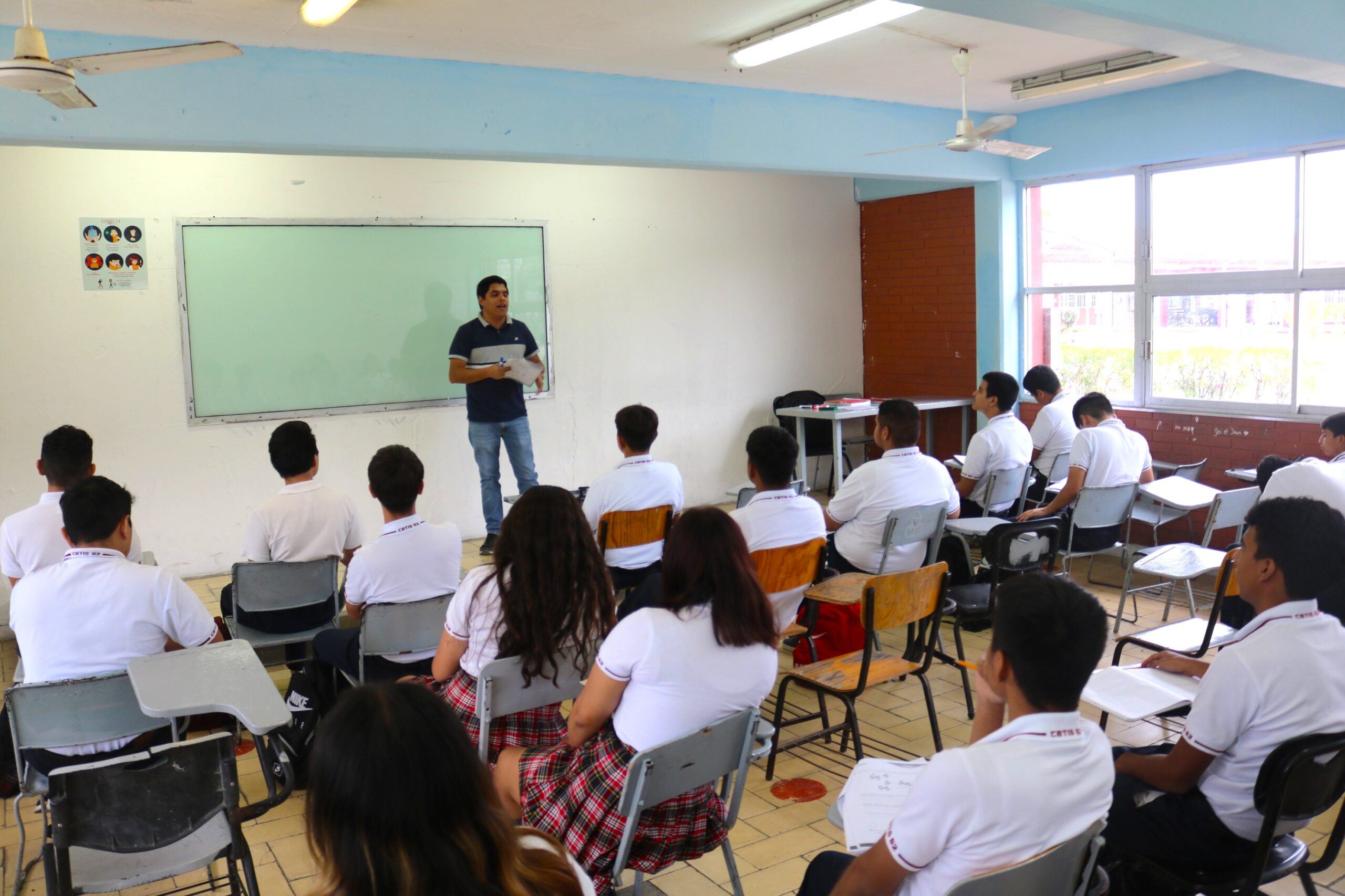 Reanudan clases más de 39 mil estudiantes de nivel preparatoria en BCS