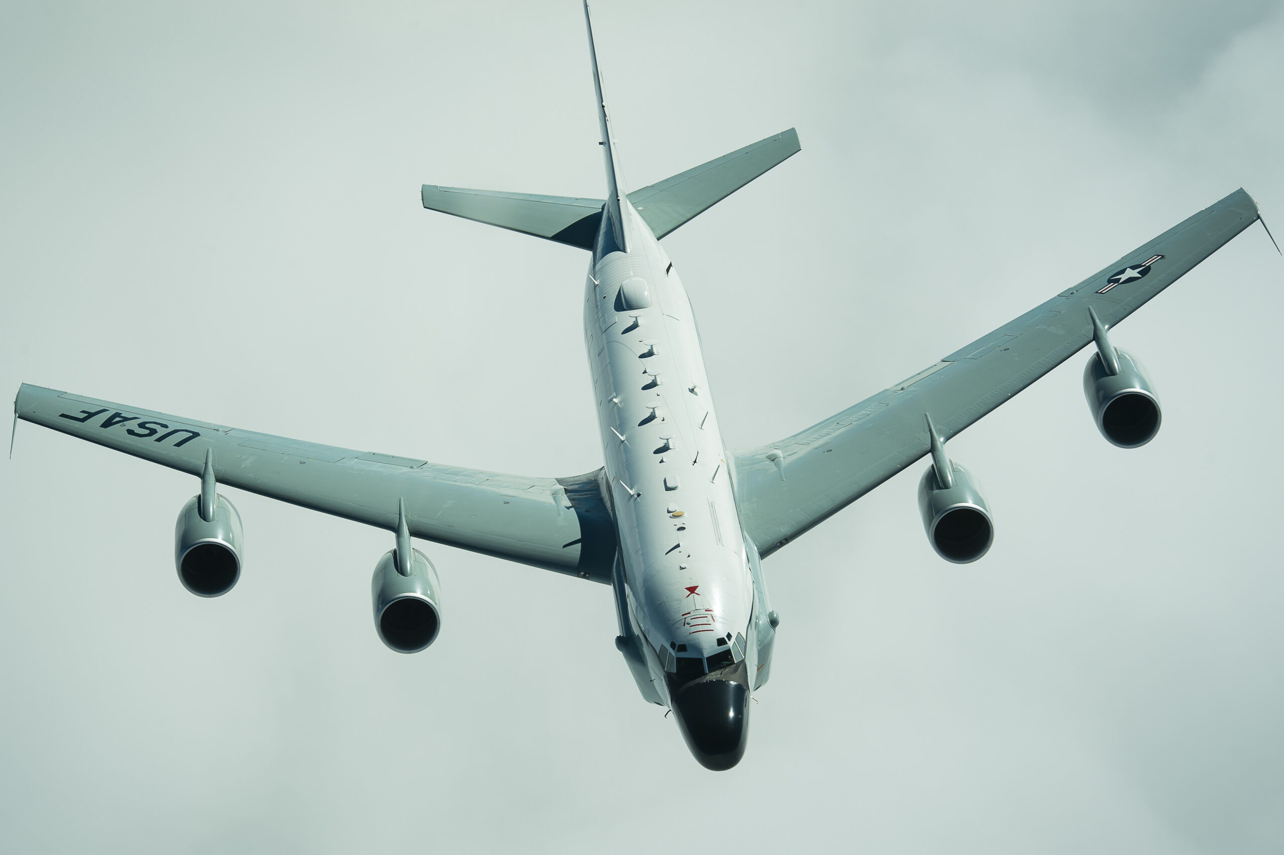 Avión militar de EE.UU. sobrevuela aguas internacionales cerca de BCS