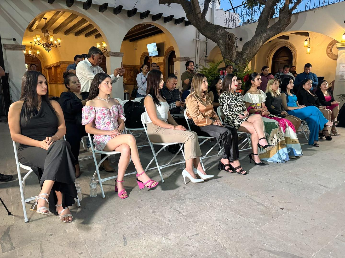 Presentan a candidatas del certamen Reinas de las Fiestas Tradicionales San José del Cabo 2025 