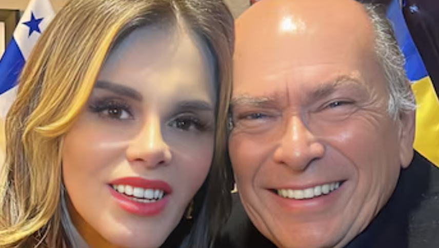 Captan a Antonio Pérez Garibay y Lucía Méndez tomados de la mano