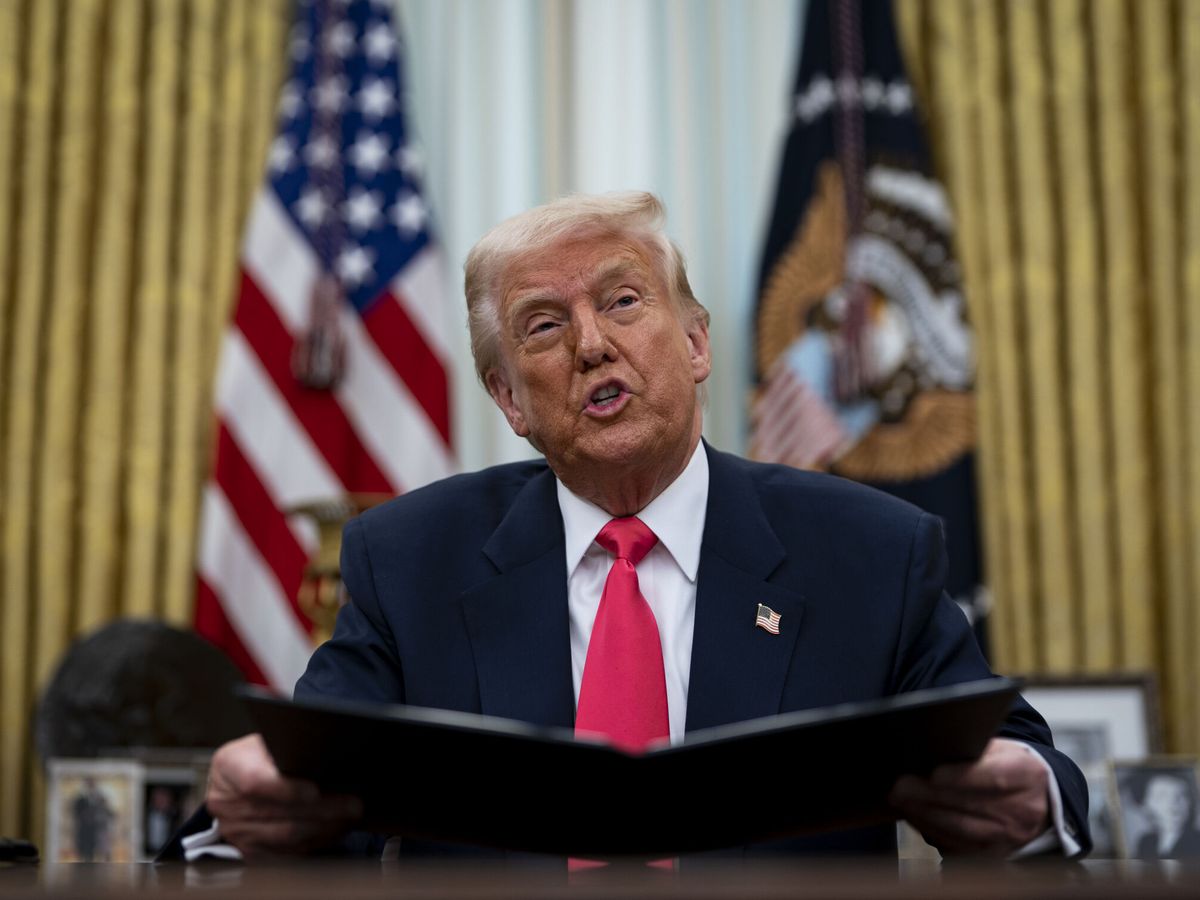 Trump cuestiona tarifas canadienses y sugiere que Canadá podría unirse a EE.UU. como estado