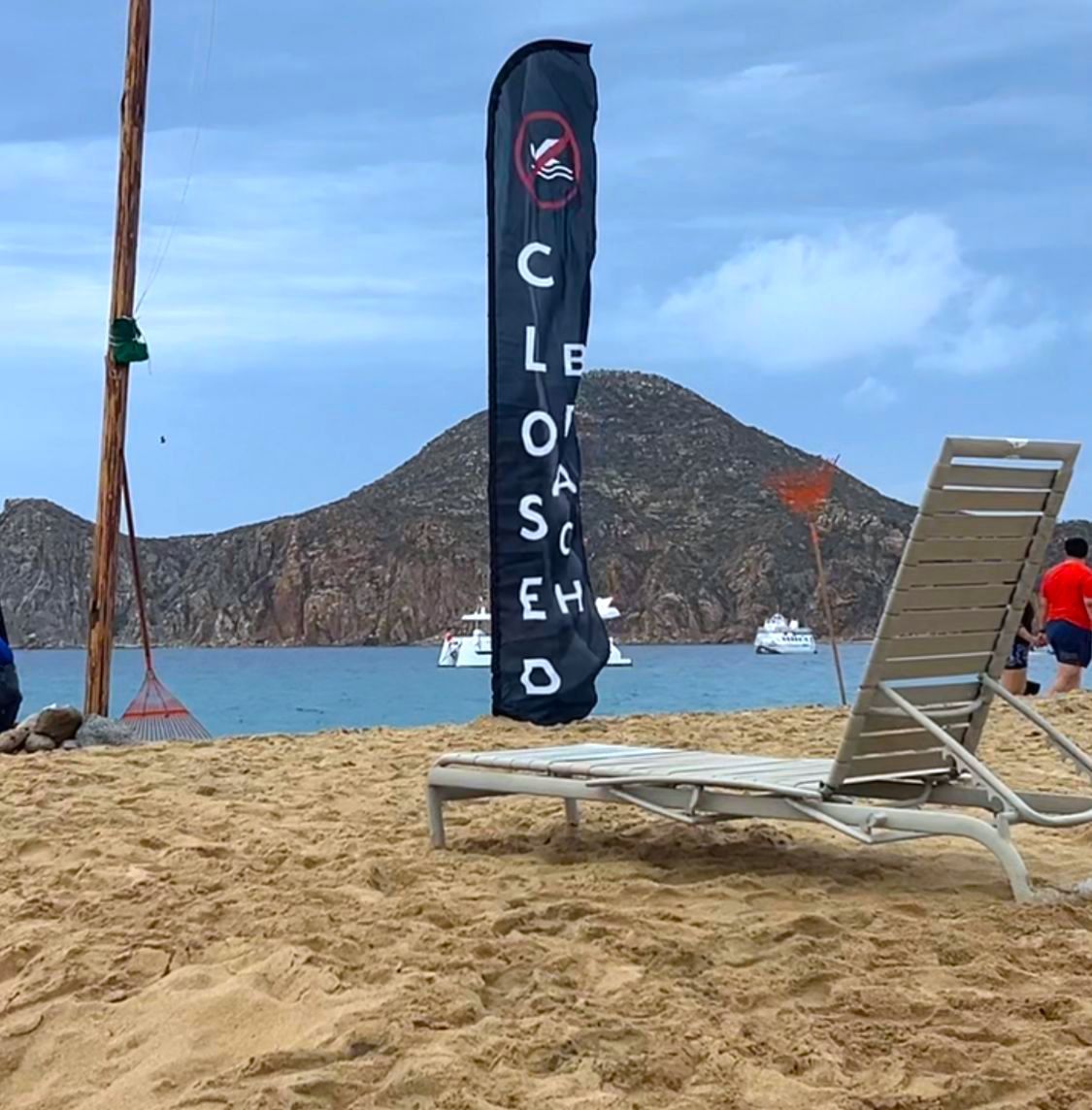 Se instaló bandera negra en la playa El Médano: se encuentra cerrada por oleaje elevado