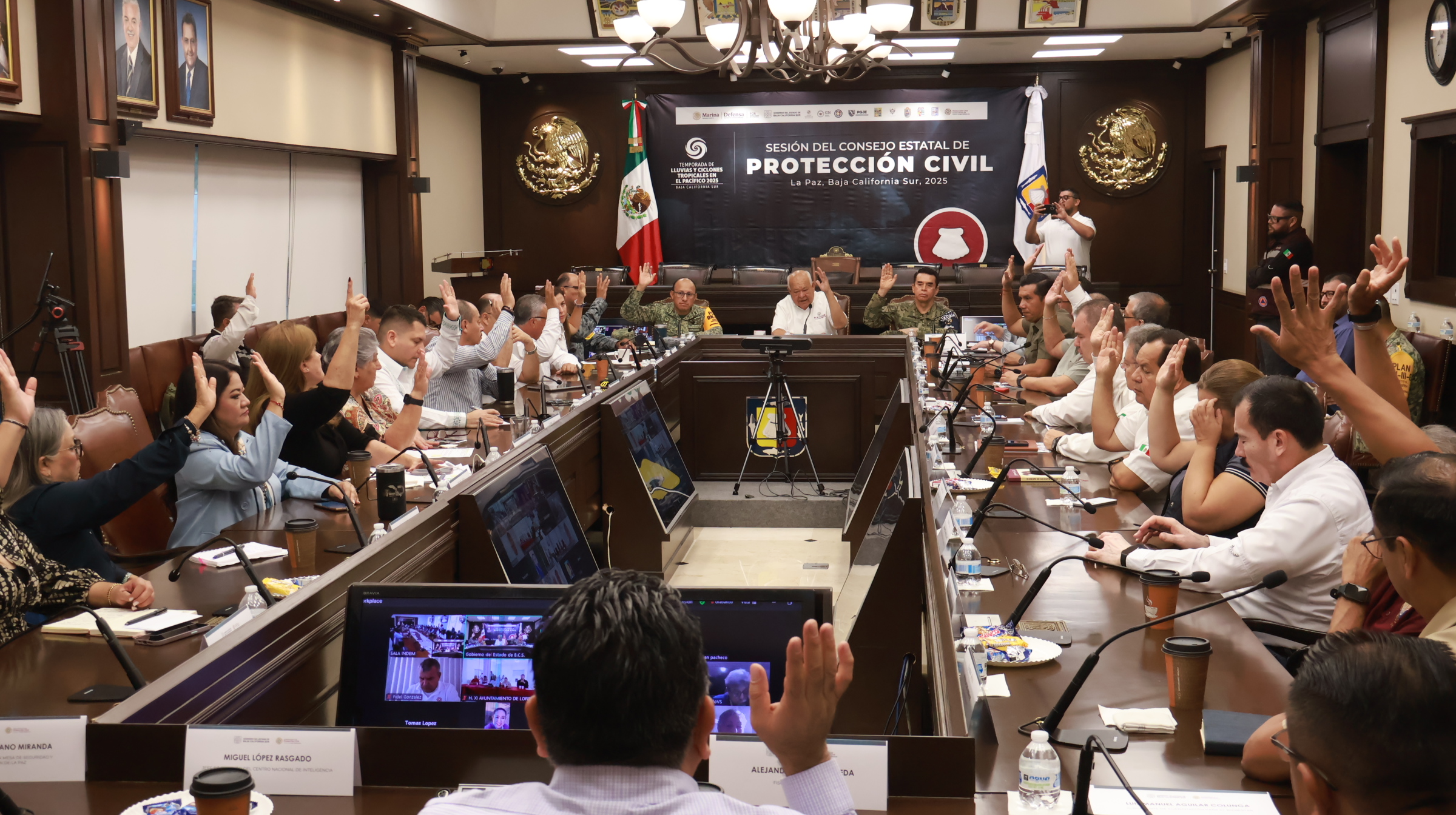Consejo Estatal de Protección Civil informa sin afectaciones mayores por el huracán “Priscilla” en La Paz y Los Cabos
