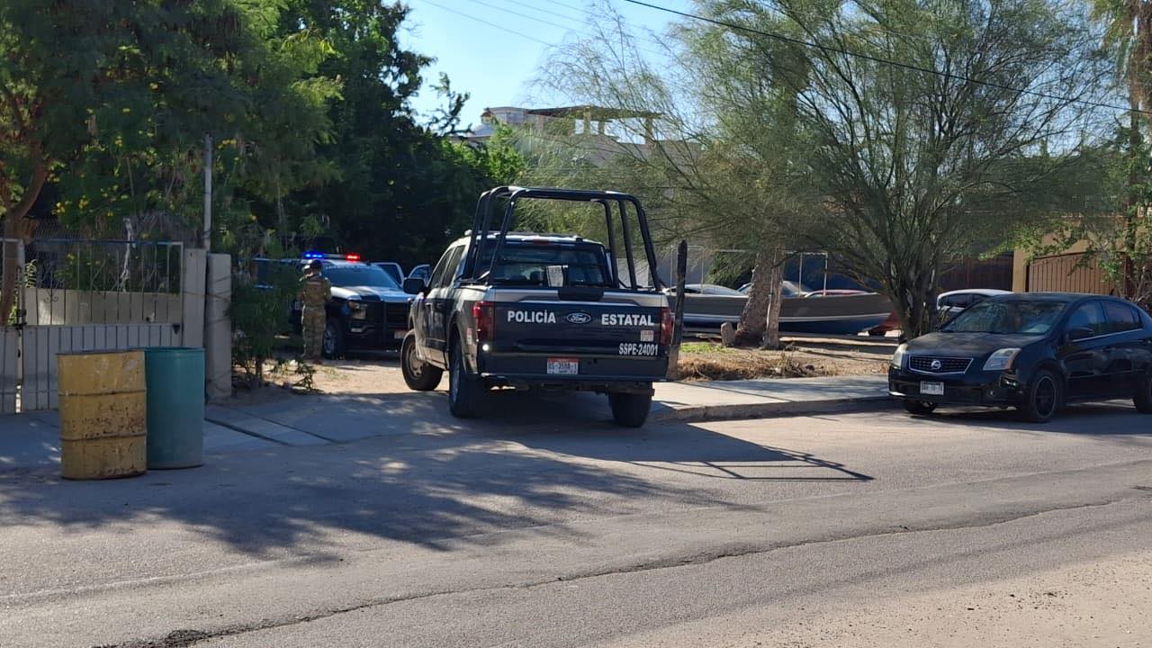 Violenta agresión en La Paz deja un muerto y un herido; autoridades investigan el ataque