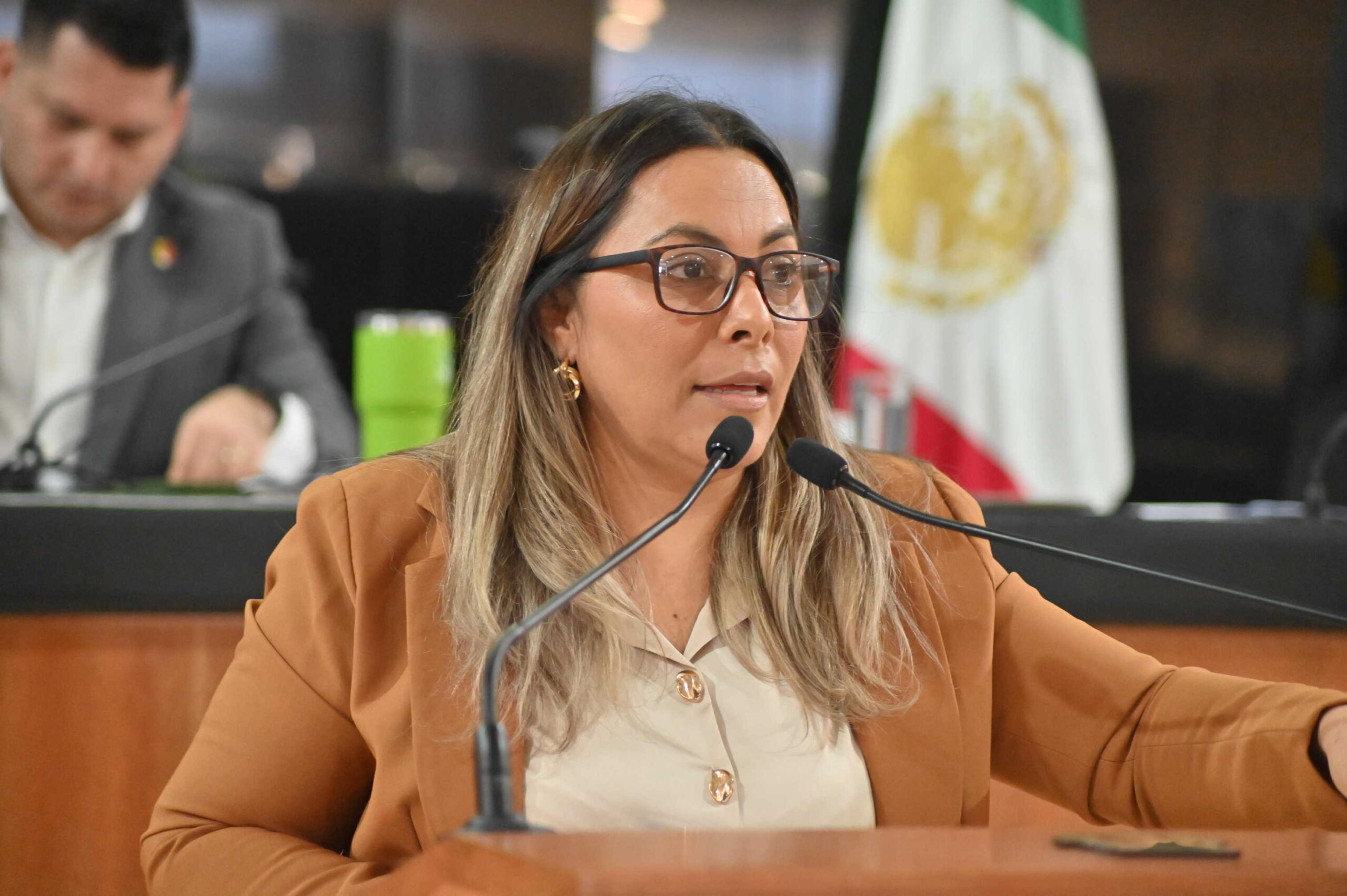 Proponen sancionar la injerencia de servidores públicos en procesos sindicales