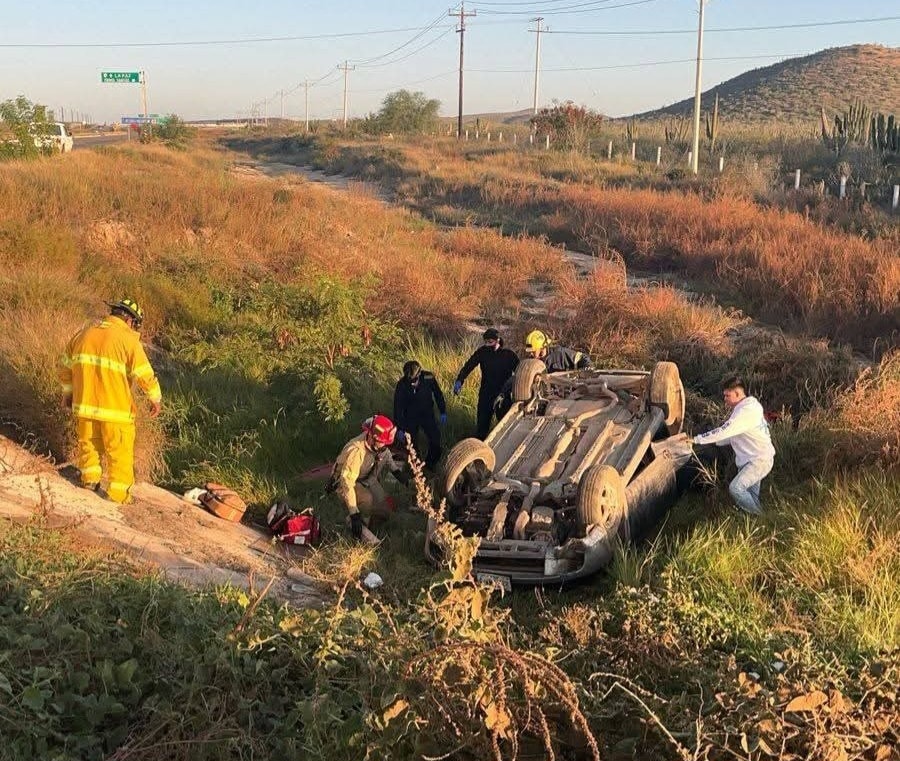Volcadura en la Transpeninsular deja una persona lesionada en Todos Santos