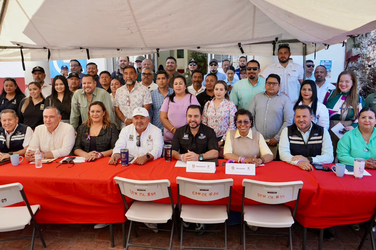 Encabeza Christian Agúndez jornada de atención directa para ciudadanía de Cabo San Lucas