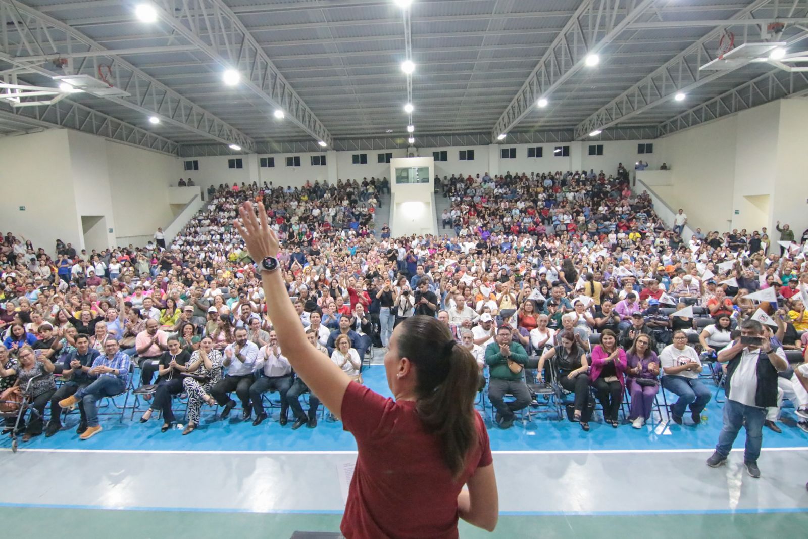 Ante multitud, Milena Quiroga defiende modelo de gobierno en La Paz