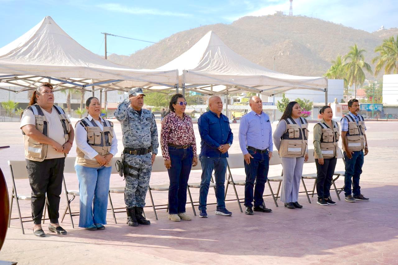 Delegación de Cabo San Lucas celebra ceremonia de honores a la bandera