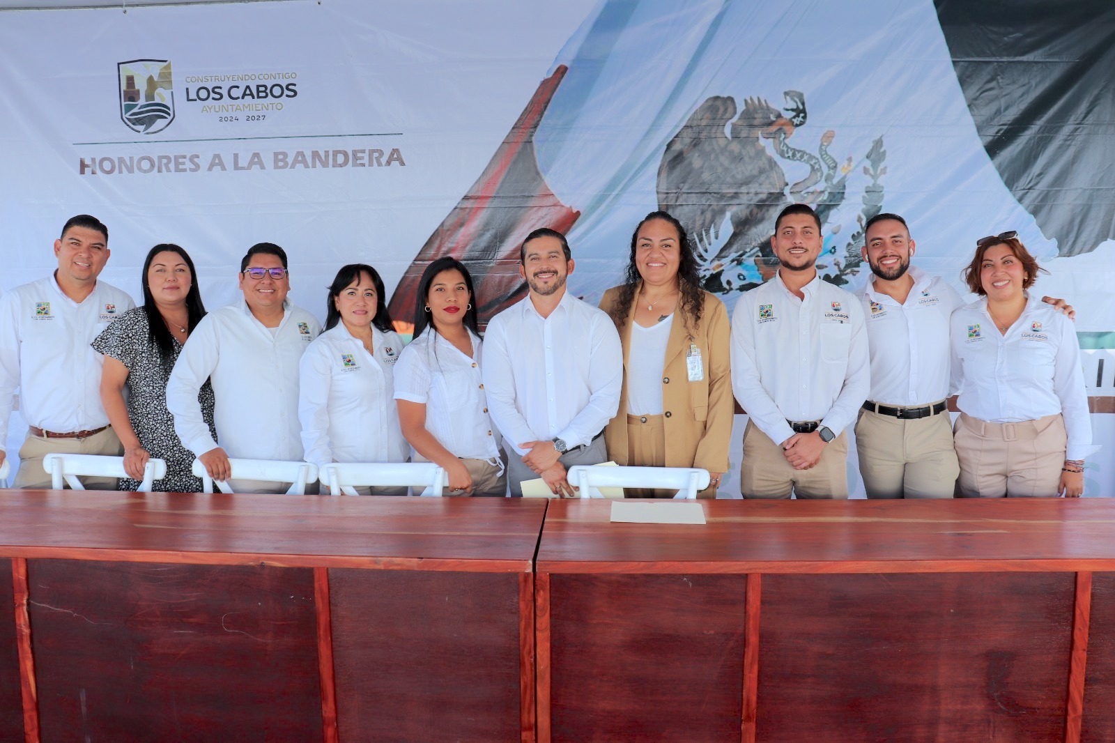 Fortalece Ayuntamiento de Los Cabos valores cívicos y reconoce talento juvenil