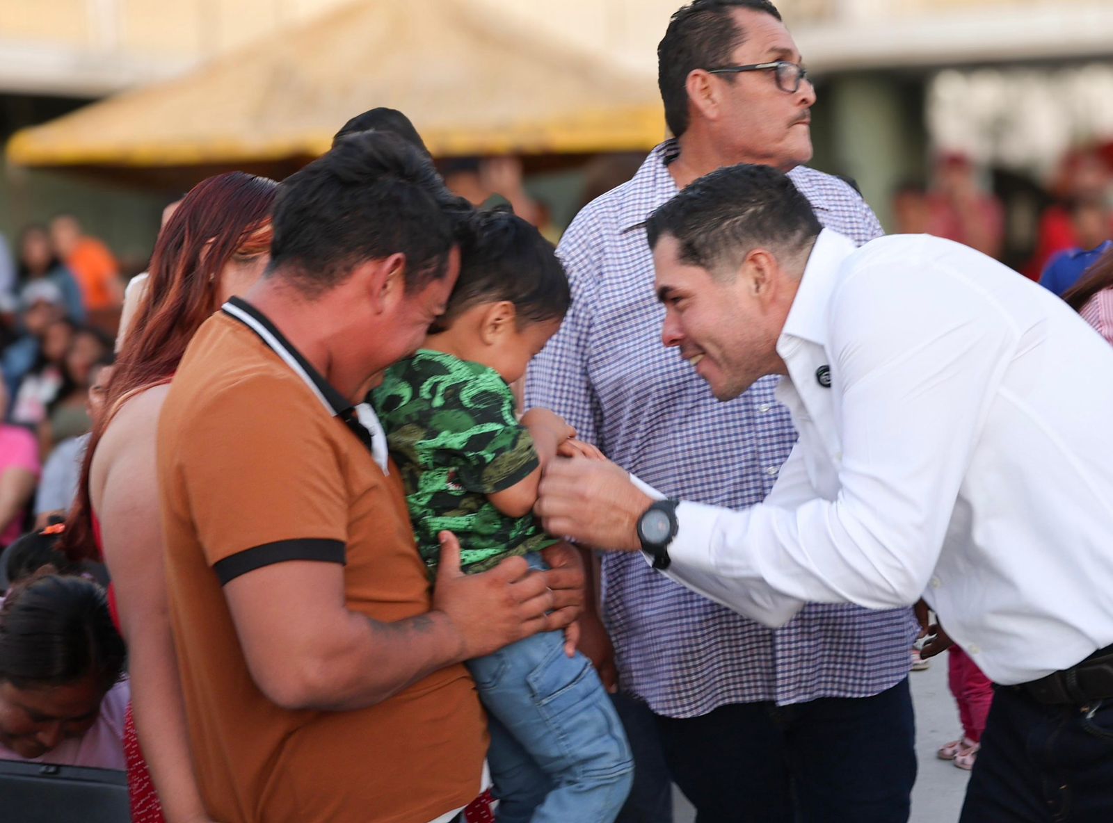 Más de 2,000 personas acompañan a Carlos Beltrán en masivo evento en Cabo San Lucas