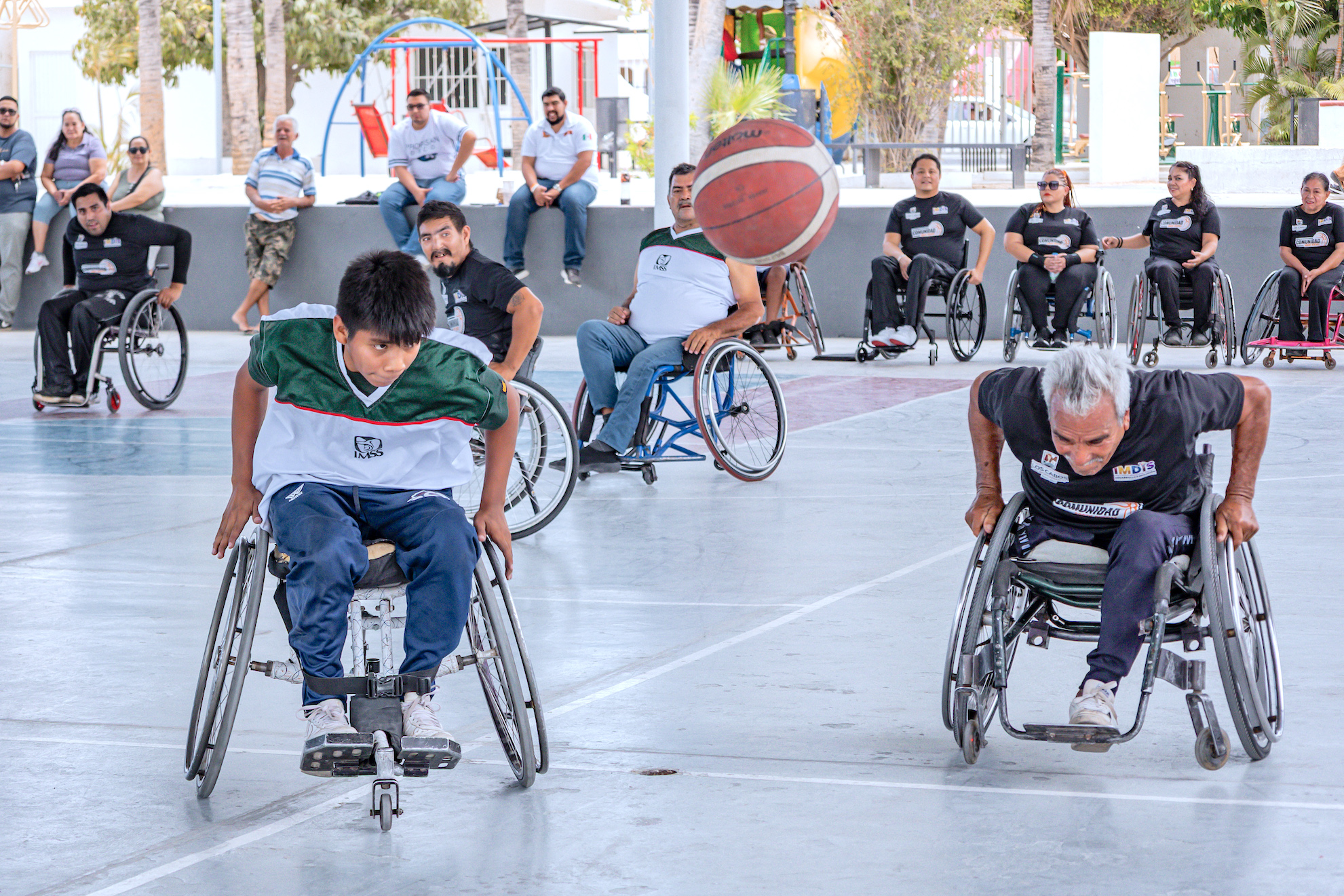 Promueve IMDIS inclusión mediante encuentro de básquetbol adaptado