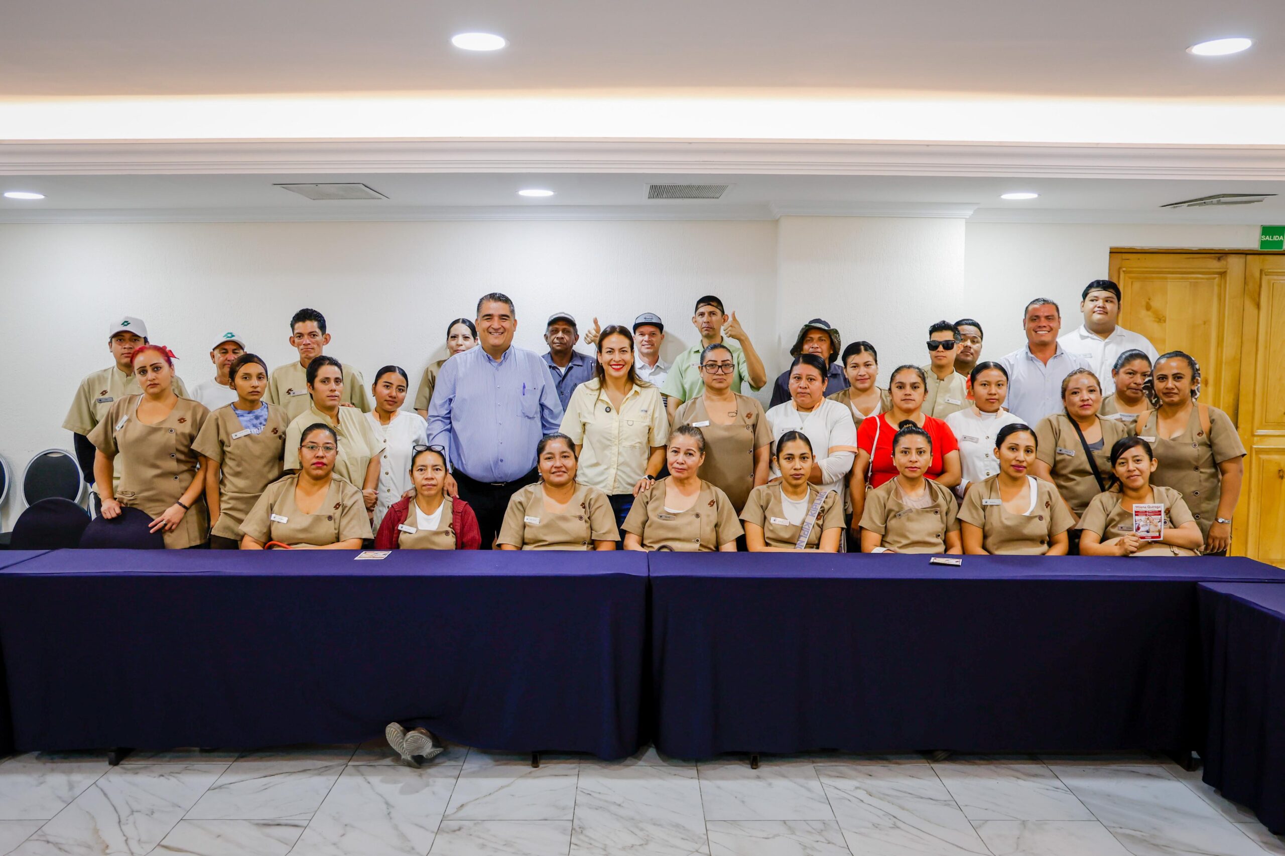 Frente a trabajadores hoteleros, Milena Quiroga destaca resultados de La Paz y apuesta por más servicios públicos