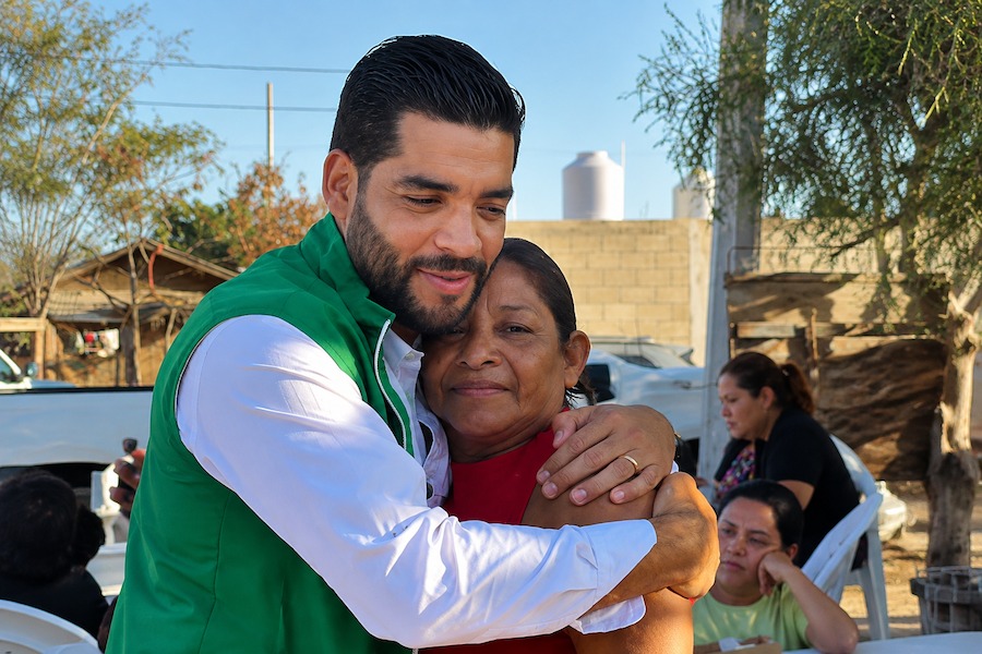 Cheto Alvarado visita a familias de La Ballena destaca logros de la 4T y llama a consolidar la transformación en  BCS